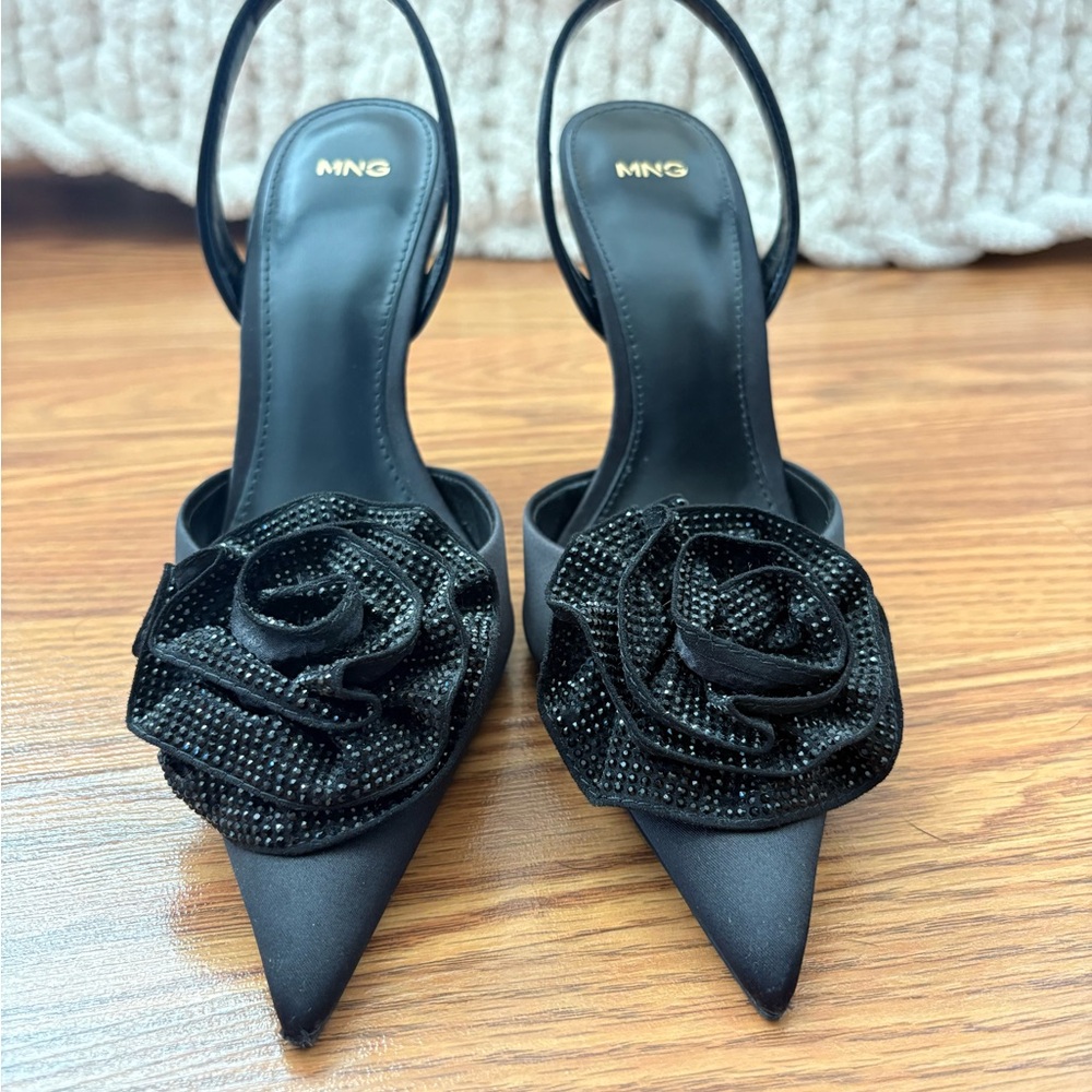 MANGO black pointed toe sling back heels with flower embellishment - Picture 6 of 8